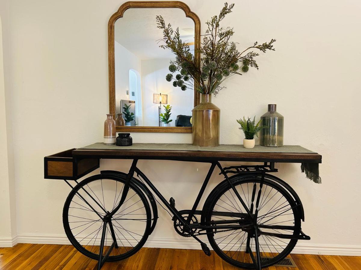 Home Sweet Idahome, Feels Like Home With All The Decor You Wish You Could Afford King Bed In Master, Fully Fenced Dog Friendly Yard, A Few Blocks From Bsu And Downtown Boise, Your Perfect Stay! 외부 사진