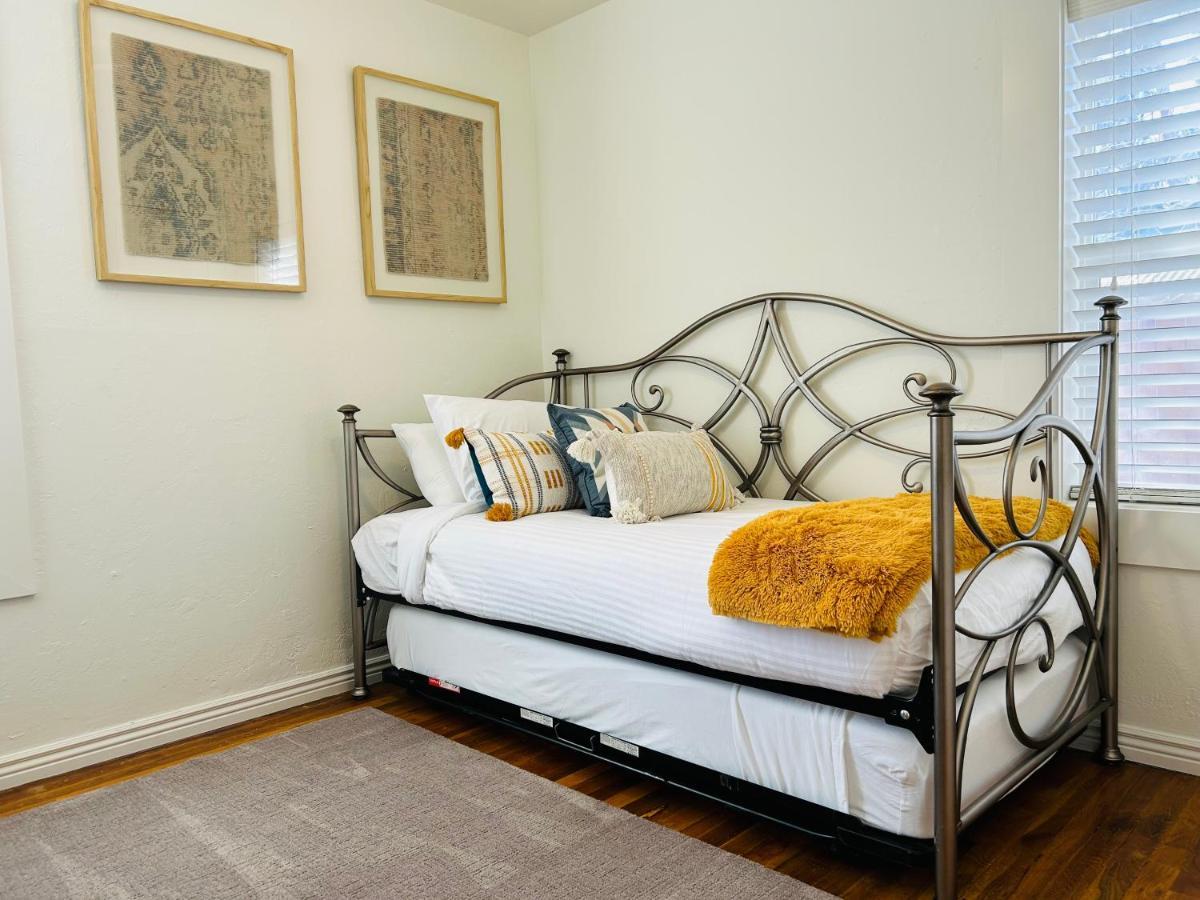 Home Sweet Idahome, Feels Like Home With All The Decor You Wish You Could Afford King Bed In Master, Fully Fenced Dog Friendly Yard, A Few Blocks From Bsu And Downtown Boise, Your Perfect Stay! 외부 사진