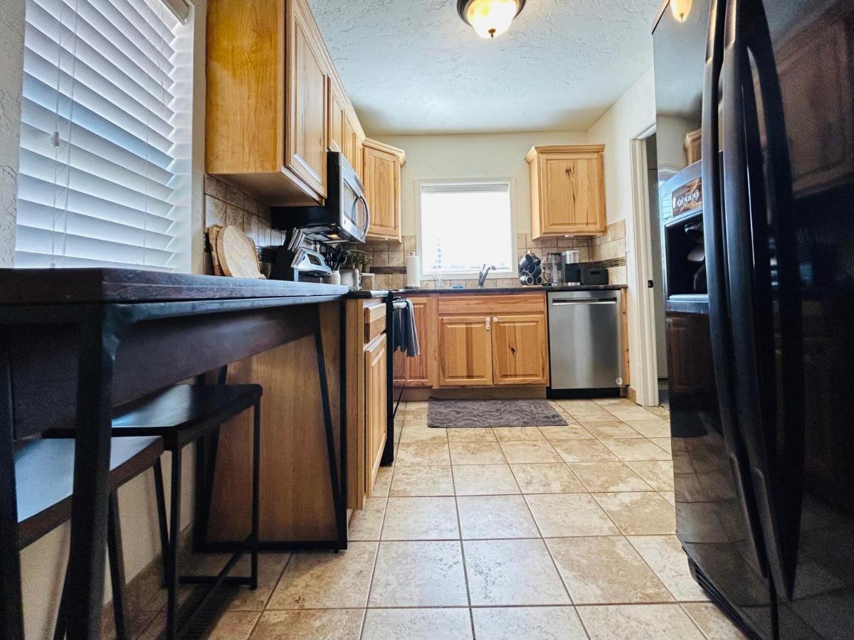 Home Sweet Idahome, Feels Like Home With All The Decor You Wish You Could Afford King Bed In Master, Fully Fenced Dog Friendly Yard, A Few Blocks From Bsu And Downtown Boise, Your Perfect Stay! 외부 사진