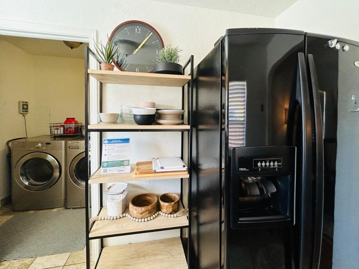 Home Sweet Idahome, Feels Like Home With All The Decor You Wish You Could Afford King Bed In Master, Fully Fenced Dog Friendly Yard, A Few Blocks From Bsu And Downtown Boise, Your Perfect Stay! 외부 사진